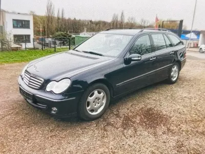 Gebraucht Mercedes C180 143 PS (105 kW) 2006 Blau Kombi