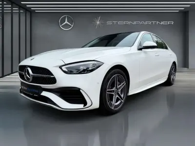 Używany Mercedes C300e AMG 313 KM (230 kW) 2025 Biały Sedan/Limuzyna