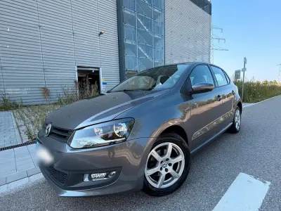 Gebraucht VW Polo 69 PS (50 kW) 2013 Grau Kleinwagen