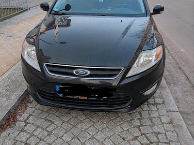 Schwarz Gebraucht 2011 Ford Mondeo Kombi | 4.000 € (Fairer Preis)