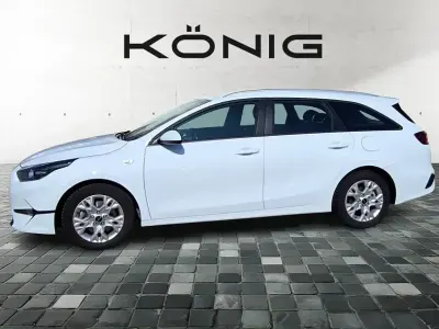 Gebraucht Kia Ceed Edition 7 101 PS (74 kW) 2023 Carraraweiß Kleinwagen