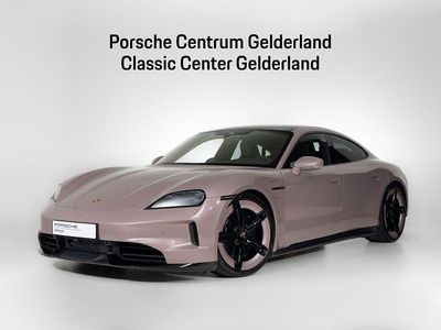 Weiß Gebraucht 2025 Porsche Taycan GTS Limousine | 139.900 €