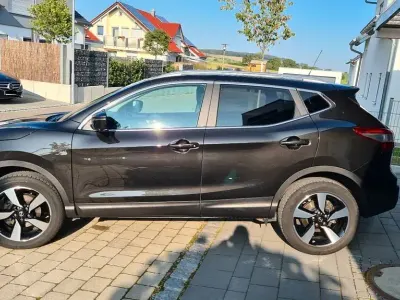 Gebraucht Nissan Qashqai 360º 163 PS (119 kW) 2015 Schwarz SUV