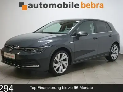 Gebraucht VW Golf VIII Style 190 PS (139 kW) 2022 Delfingrau Limousine