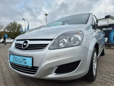 Gebraucht Opel Zafira Family 116 PS (85 kW) 2011 Silber Van / Kleinbus