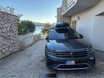Gebraucht VW Tiguan Allspace Elegance 200 PS (147 kW) 2022 Grau SUV