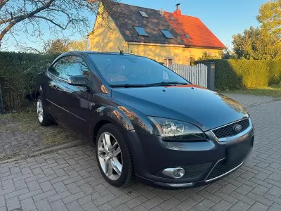 Gebraucht Ford Focus Cabriolet 136 PS (100 kW) 2007 Violet Cabrio