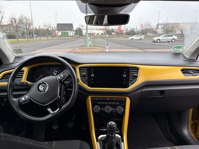 Gebraucht VW T-Roc 150 PS (110 kW) 2019 Gelb SUV