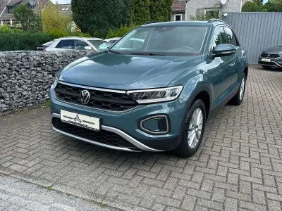 Gebraucht VW T-Roc Life 110 PS (80 kW) 2022 Blau SUV