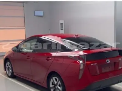 Gebraucht Toyota Prius Comfort 122 PS (89 kW) 2019 Rot Kleinwagen