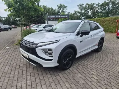 Gebraucht Mitsubishi Eclipse Cross Select 188 PS (138 kW) 2022 Titanweiß SUV