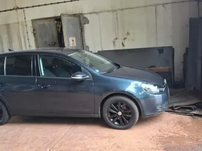 Gebraucht VW Golf VI 122 PS (89 kW) 2010 Blau Limousine