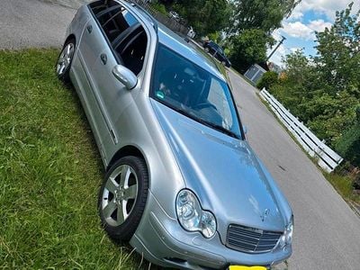 Mercedes C240