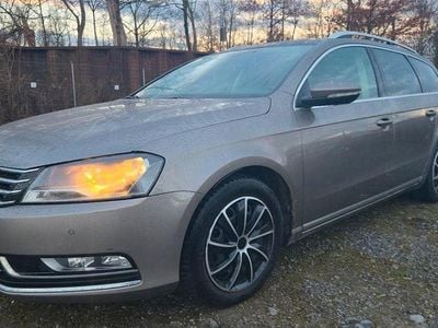 Gebraucht VW Passat Highline 140 PS (102 kW) 2011 Braun Kombi