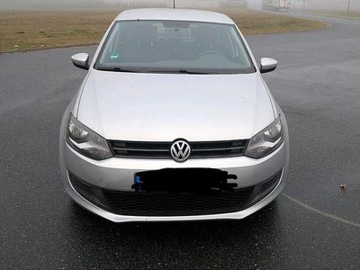 Silber Gebraucht 2009 VW Polo Comfortline Kleinwagen | 5.400 €