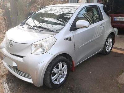 Usata Toyota iQ 68 CV (50 kW) 2009 Argento Utilitaria