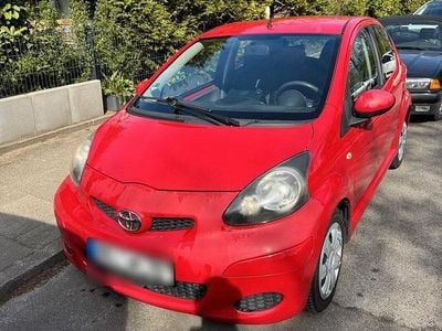 Usata Toyota Aygo 68 CV (50 kW) 2011 Rosso Utilitaria