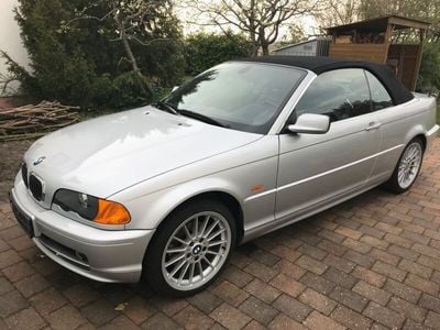 Gebraucht BMW 323 Cabriolet Sport Line 170 PS (125 kW) 2000 Silber Cabrio