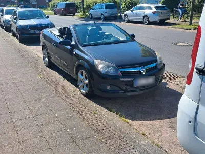 Gebraucht Opel Astra Edition 140 PS (102 kW) 2006 Schwarz Cabrio