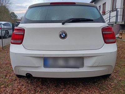 Gebraucht BMW 114 102 PS (75 kW) 2012 Weiß Kleinwagen
