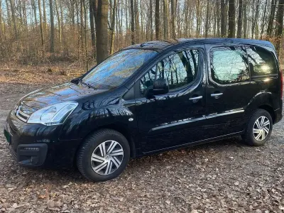 Gebraucht Citroën Berlingo 99 PS (72 kW) 2015 Schwarz Van / Kleinbus