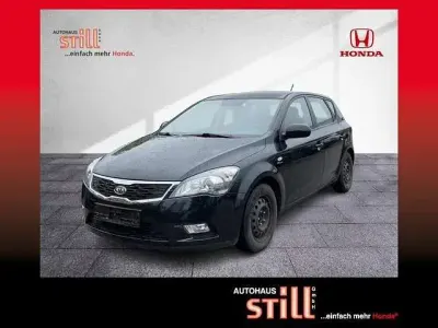 Gebraucht Kia Ceed Vision 90 PS (66 kW) 2010 Zilinaschwarz met. Kleinwagen