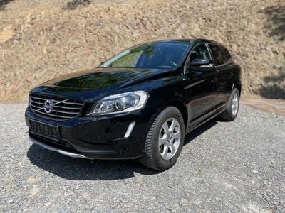 Schwarz Gebraucht 2015 Volvo XC60 Momentum SUV | 12.999 € (Fairer Preis)