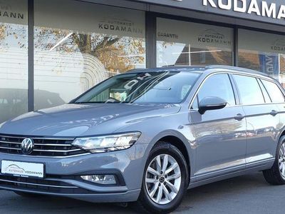 Grau Gebraucht 2023 VW Passat Business Kombi | 26.440 € (Fairer Preis)