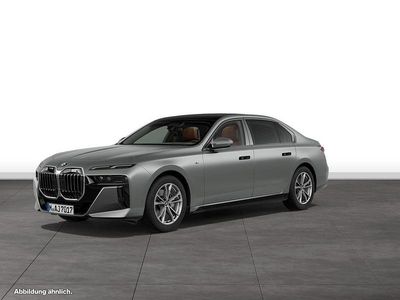 Gebraucht BMW 740 M Sport 299 PS (219 kW) 2025 Grau Limousine