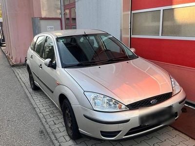 Gebraucht Ford Focus Ghia 100 PS (73 kW) 2001 Grau Kleinwagen