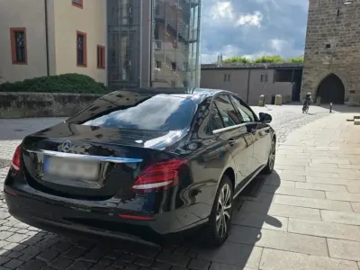 Gebraucht Mercedes E300 300 PS (220 kW) 2020 Schwarz Limousine