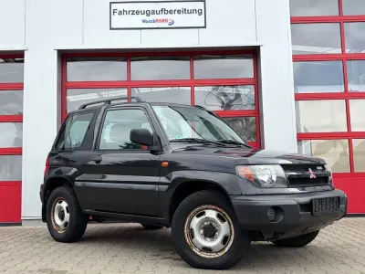 Gebraucht Mitsubishi Pajero Comfort Edition 120 PS (88 kW) 2000 Schwarz SUV