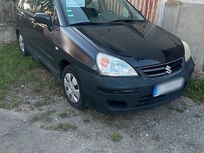 Suzuki Liana