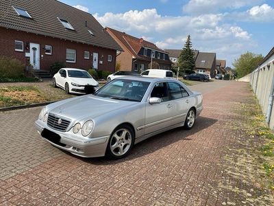 Mercedes E270
