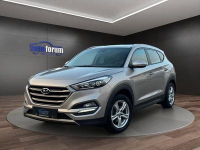 Gebraucht Hyundai Tucson Intro Edition 136 PS (100 kW) 2016 Beige SUV