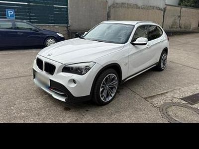 Gebraucht BMW X1 140 PS (102 kW) 2011 Weiß SUV