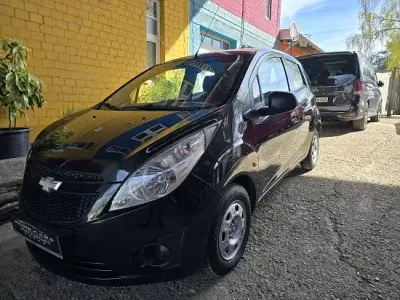 Gebraucht Chevrolet Spark 68 PS (50 kW) 2012 Schwarz Kleinwagen