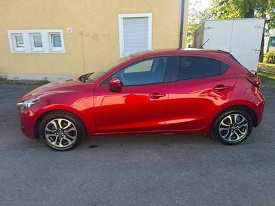 Second-hand Mazda 2 Nakama 90 CP (66 kW) 2017 Roșu Berlinǎ