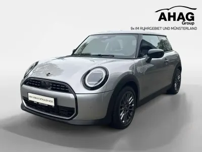Używany Mini Cooper 114 kW (156 KM) 2025 Srebrny Hatchback