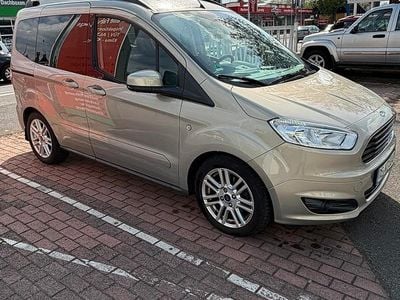 Gebraucht Ford Tourneo Courier 101 PS (74 kW) 2016 Grau Van / Kleinbus