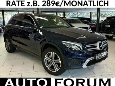 Używany Mercedes GLC250 Exclusive 211 KM (155 kW) 2018 Niebieski SUV