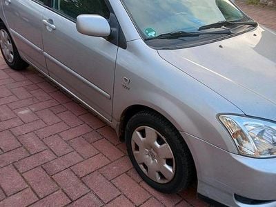 Grau Gebraucht 2003 Toyota Corolla Kleinwagen | 2.900 €