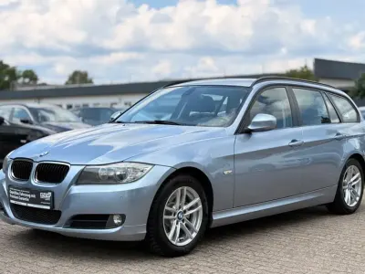 Gebraucht BMW 318 Comfort Edition 143 PS (105 kW) 2012 Blau Kombi