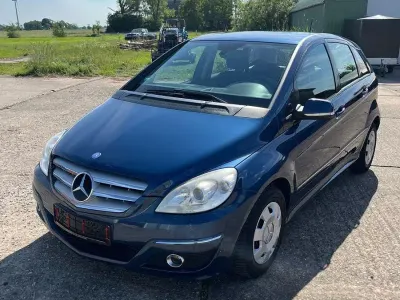 Gebraucht Mercedes B170 116 PS (85 kW) 2008 Blau Van / Kleinbus