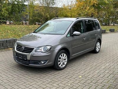 Grau Gebraucht 2009 VW Touran Freestyle Van / Kleinbus | 4.300 € (Fairer Preis)