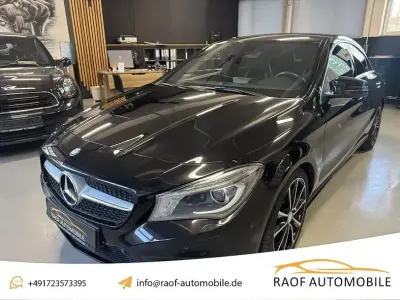 Gebraucht Mercedes CLA220 Urban 170 PS (125 kW) 2013 Schwarz Limousine