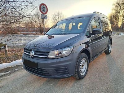 Gebraucht VW Caddy Beach 102 PS (75 kW) 2020 Schwarz Van / Kleinbus