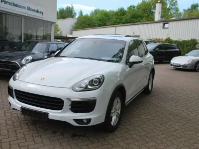 Gebraucht Porsche Cayenne S 420 PS (308 kW) 2015 Carraraweiss/gletscherweiss SUV