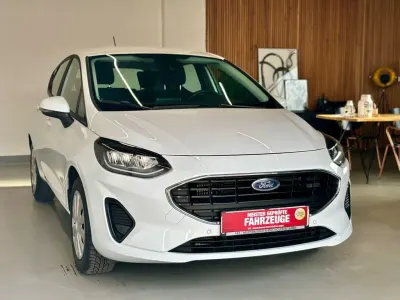Gebraucht Ford Fiesta Cool & Connect 101 PS (74 kW) 2022 Weiß Kleinwagen