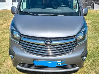 Gebraucht Opel Vivaro 125 PS (91 kW) 2017 Braun Van / Kleinbus